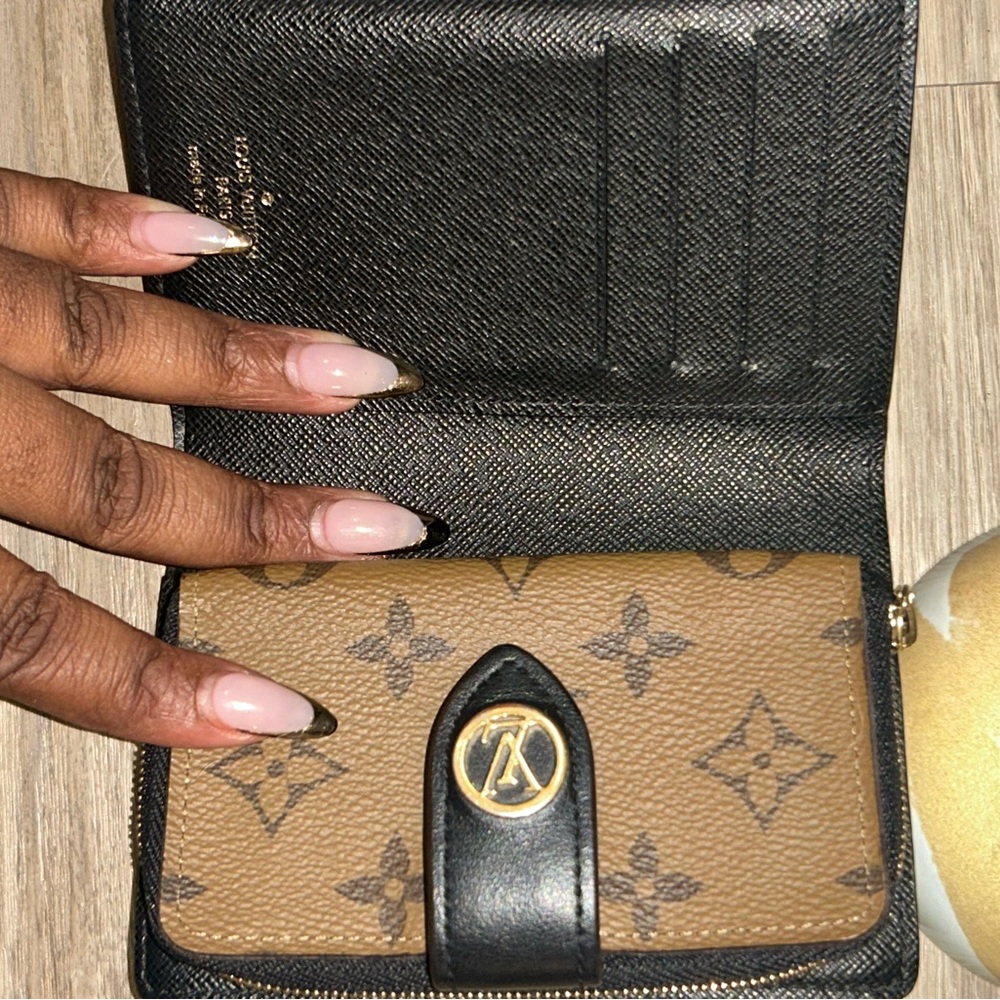 Louis‎ Vuitton Reverse Monogram Juliette Compact Wallet - Picture 3 of 14